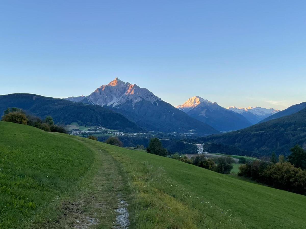 Apartment Wiesenhof - Natur & Weitblick Ueber Innsbruck - Ladestation Fuer Elektroautos Εξωτερικό φωτογραφία